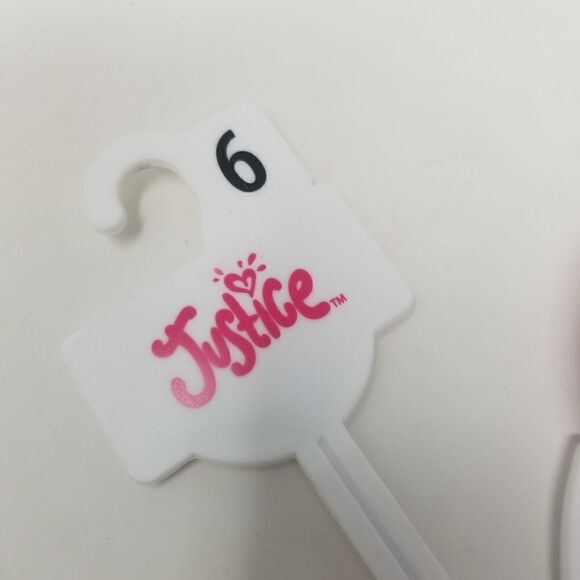 NWT. Justice quilted silver, fur lined house slippers. Size 6. - Picture 3 of 16